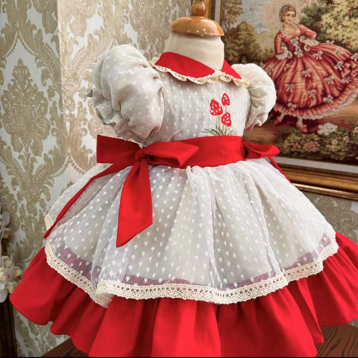 Baby Girl Summer Strawberry Em - مراجعة Baby Clothing Dresser وسعره