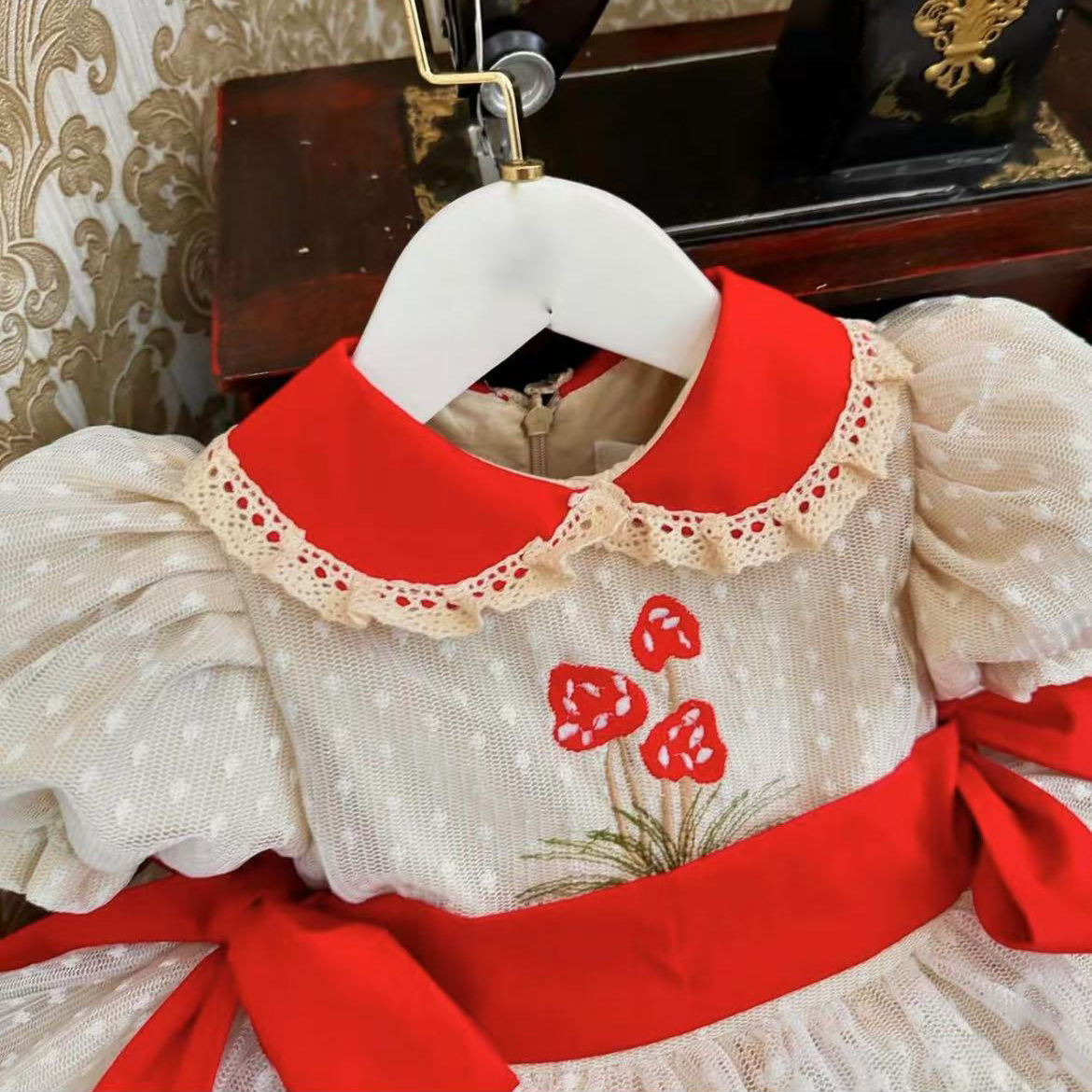 Baby Girl Summer Strawberry Em - مراجعة Baby Clothing Dresser وسعره