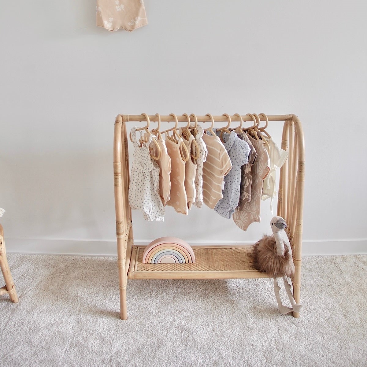 Decorative small hangers, hand - مراجعة Baby Clothing Rail وسعره