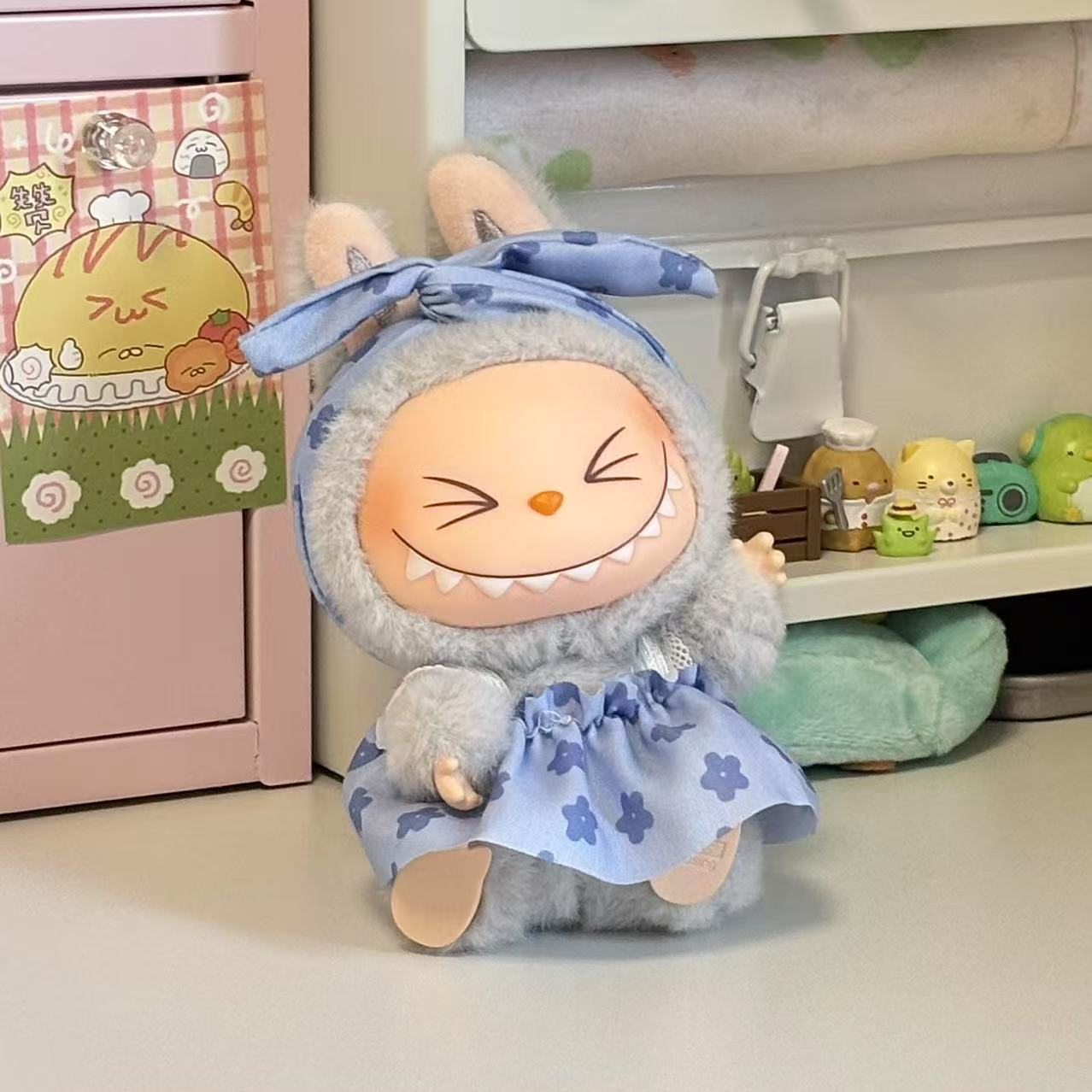 First and Second Generation La - مراجعة Baby Clothing وسعره